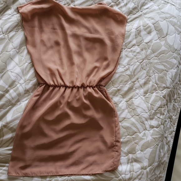 Dress - Picture 2 of 4